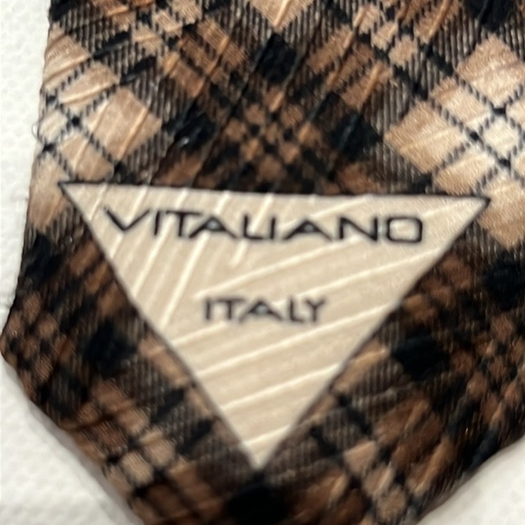Vitaliano Italy Men's 100% Silk Classic Tie - Picture 6 of 9
